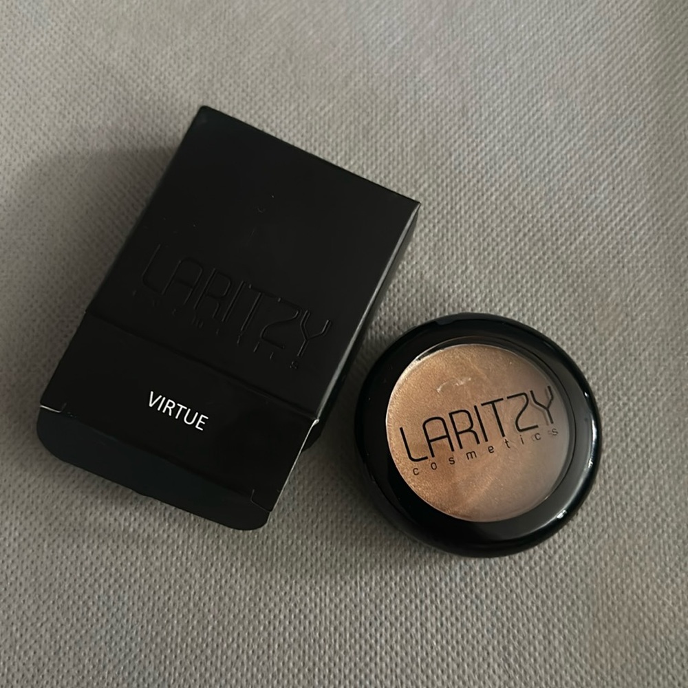 Laritzy cosmetics
